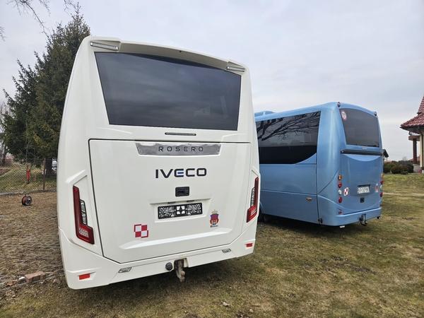 Bus osobowy Iveco Rosero First 4