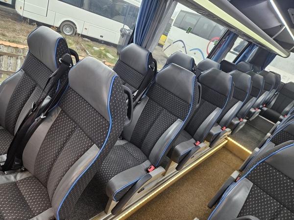 Bus osobowy Iveco Rosero First 7