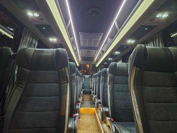 Bus osobowy Iveco Rosero First 6