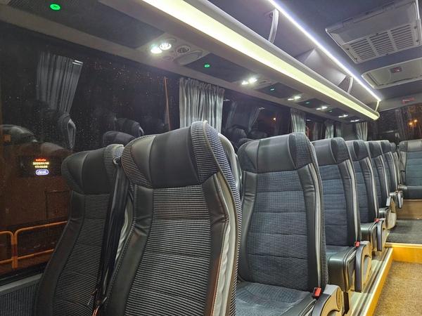 Bus osobowy Iveco Rosero First 7